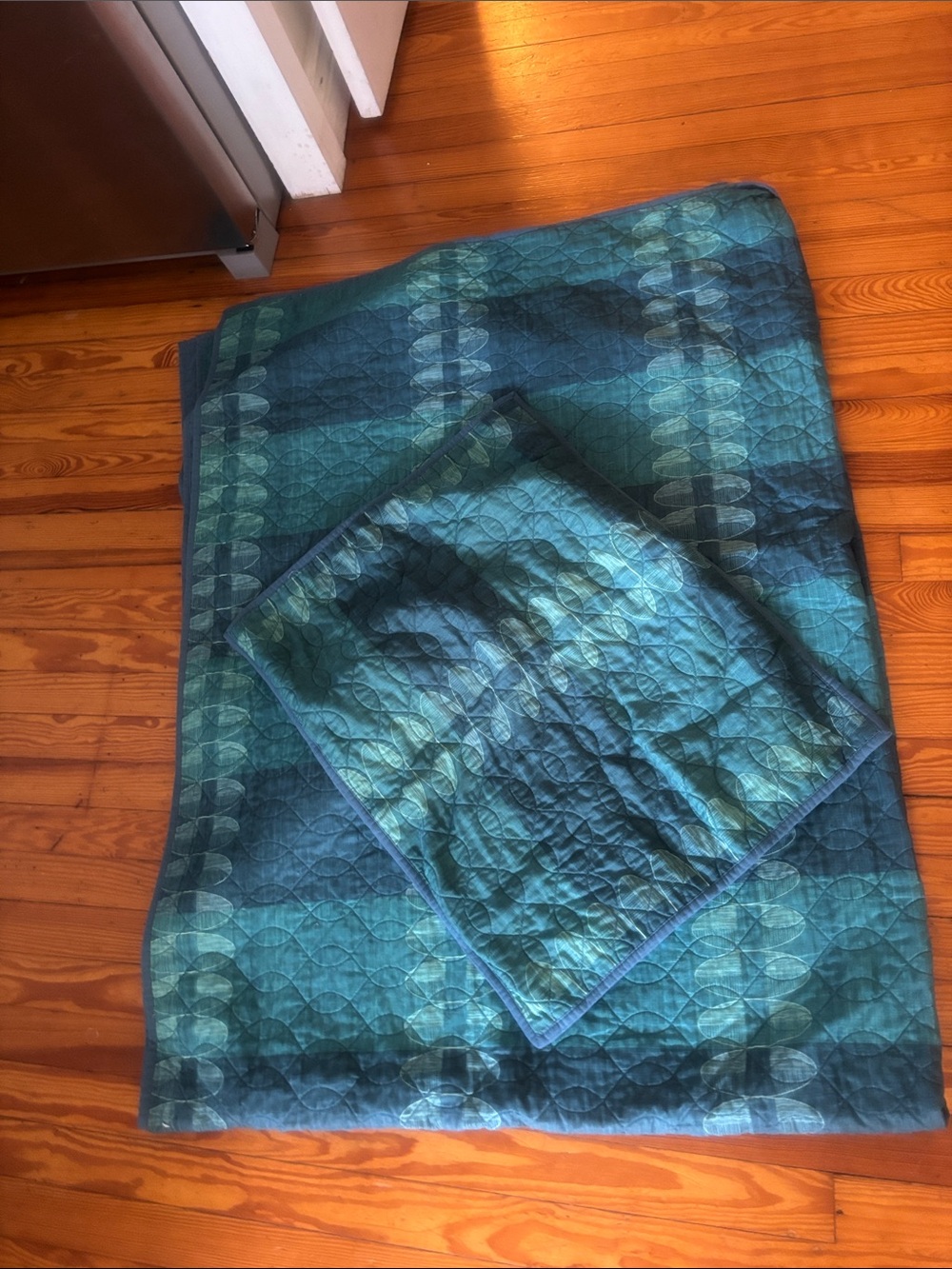 Opalhouse Teal and Navy Quilted Throw. Twin XL quilt and sham.